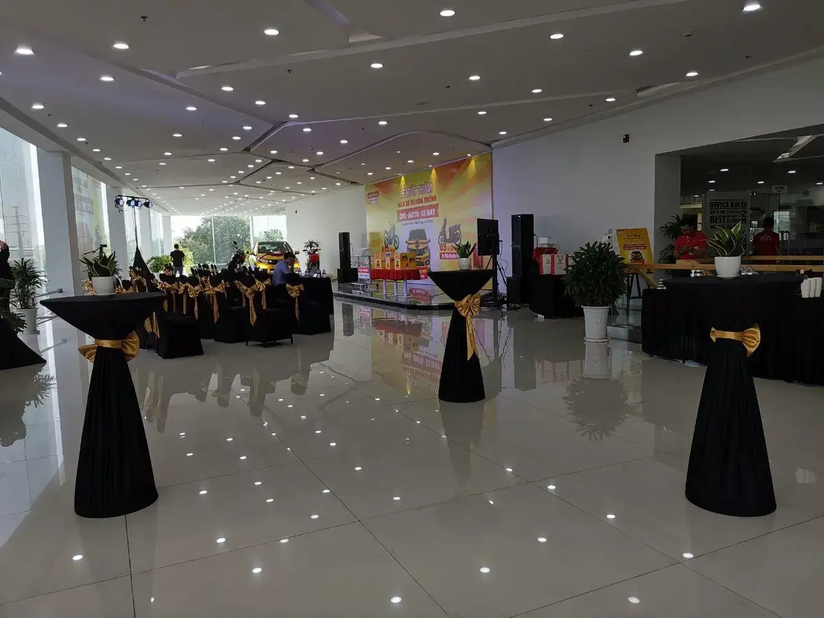 cho thuê bàn ghế