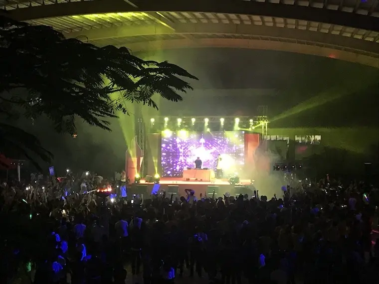 cho thuê sân khấu