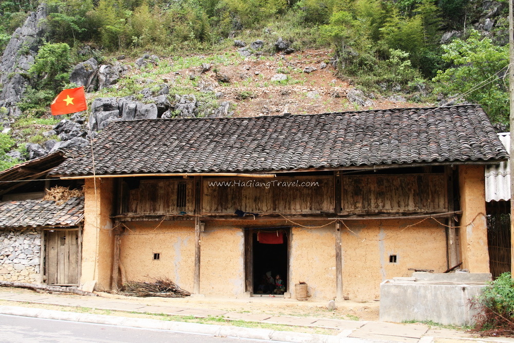 nha-co-sung-la